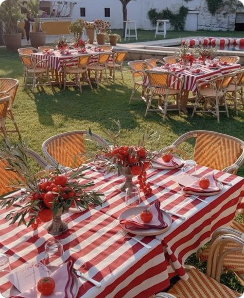 Tomato Wedding Decor, Tomato Dinner Party, Tomato Party Theme, Tomato Tablescape, Tomato Wedding, Tomato Aesthetic, Tomato Party, Tomato Girl Aesthetic, Italian Dinner Table