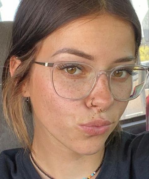 Nose Ring And Glasses, Glasses And Septum Piercing, Glasses Inspo Long Face, Aesthetic Prescription Glasses, Women’s Glasses Aesthetic, Clear Glasses Outfit Style Fashion, Styles Of Glasses For Women, Nose Ring With Glasses, Glasses For Brown Eyes