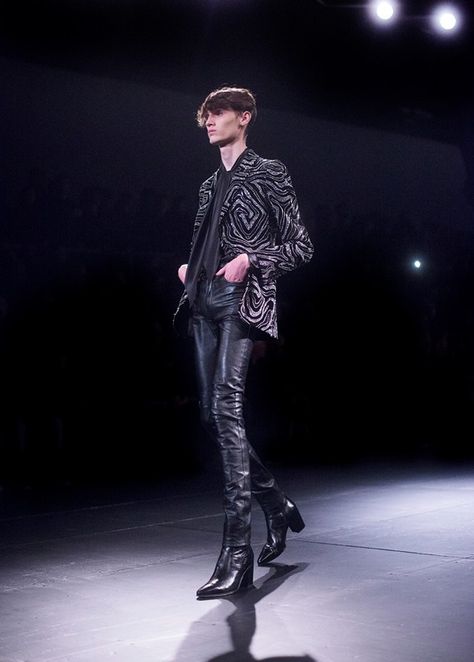 Saint Laurent AW15 Mens Heeled Boots, Saint Laurent Menswear, Older Mens Fashion, Leather Clothes, Men In Heels, Heels Outfits, Jumpsuit Men, Cuban Heels, Leather Jeans