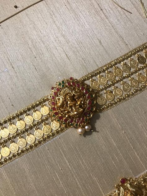 Aari Belt Design, Aari Belt, Sari Belt, Hip Belts, Pink Blouse Designs, Long Blouse Designs, Embroidery Belt, Saree With Belt, Saree Kuchu Designs