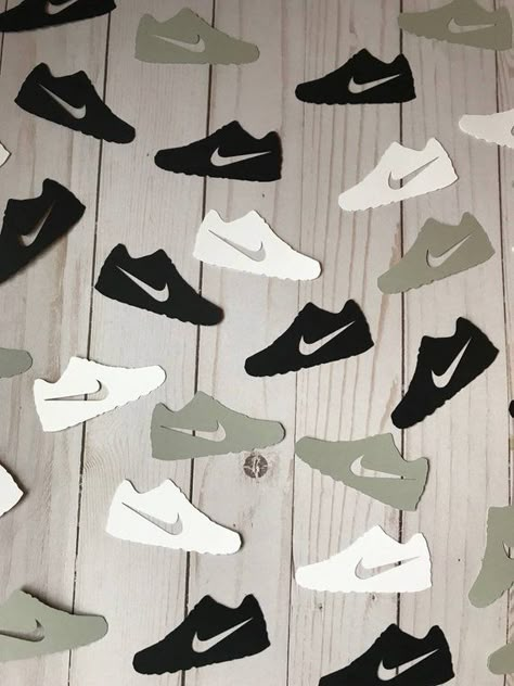 Sneaker Ball Ideas, Nike Birthday, Nike Party, Sneaker Party, Ball Birthday Party, 15th Birthday Party Ideas, Sneaker Ball, Basketball Birthday Parties, Ball Birthday Parties