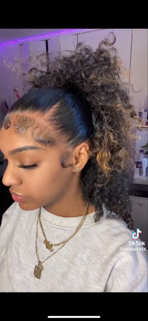 Tiktok Curly Hairstyles, Half Up Half Down Hair Naturally Curly, Curly Fancy Hairstyles, 3 Part Half Up Half Down, Half Up Half Down Natural Curly Hair, Half Up Half Down Curly Hair, Half Down Curly Hairstyles, Half Up Half Down Curly, Down Curly Hairstyles