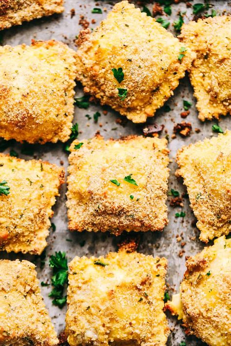 Crispy Ravioli, Chicken Parmesan Ravioli Bake, Pan Fried Ravioli, Crispy Baked Ravioli, Fried Ravioli Appetizer, Best Marinara Sauce, Baked Appetizers, Ravioli Bake, Toasted Ravioli