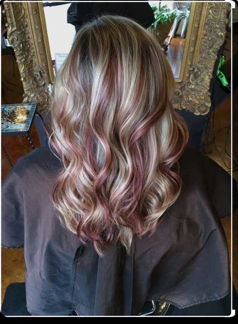 Blond With Burgundy Highlights, Blonde With Magenta Highlights, 2023 Spring Hair Color Trends For Women, Blonde With Rose Gold Highlights, Burgundy Lowlights In Blonde Hair, Blonde Burgundy Hair, Pinwheel Hair Color Ideas, Rose Gold Highlights Blonde, Blonde With Red