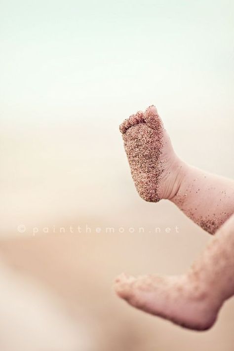 Baby Beach Photos, Baby Fotografie, Family Beach Pictures, Beach Family Photos, Beach Shoot, Foto Tips, Foto Baby, Shooting Photo, Family Beach