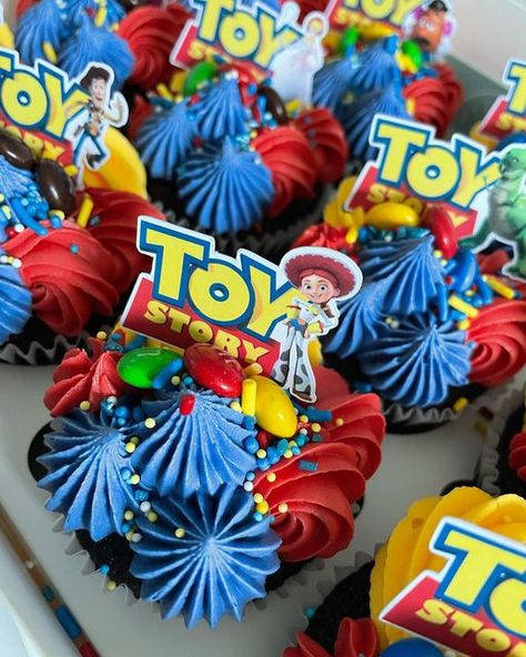 Simple Toy Story Cupcakes, You Story Cupcakes, Easy Toy Story Cupcakes, Toy Story Cupcake Ideas 2nd Birthday, Woody Cupcakes Toy Story, Toy Story Themed Cupcakes, Toy Story Woody Cake, Two Infinity And Beyond Cupcakes, Toy Story Cupcakes Ideas