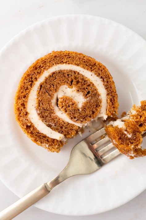 Pumpkin Roll with Brown Butter Cream Cheese Filling Pumpkin Roll Up, Pumpkin Recipes With Cream Cheese, Cream Cheese Pumpkin Roll, Mini Pumpkin Rolls, Brown Butter Cream Cheese, Bountiful Kitchen, Food Sides, Pumpkin Rolls Recipe, Thanksgiving Food Sides