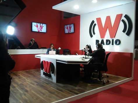 Radio Studio Interior Design, Radio Studio, Tv Set Design, Church Interior Design, Radio Design, Podcast Studio, Edc Bag, Design Studio Logo, Internet Radio Station