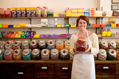 This is a blog about starting your own candy shop business.  ;-) Candy Store Design, Candy Store Display, Penny Candy, Candy Display, Old Fashioned Candy, Shop Apron, Best Business Ideas, Candy Companies, Sweet Shop