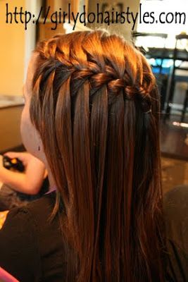 When you are rushing to get the kids out the door, you need some go-to Easy Hairstyles for Girls that look great but don't take much time. Types Of Braids, Waterfall Braid, Great Hair, Hair Dos, Hair Designs, Pretty Hairstyles, Kids Hairstyles, Hair Hacks, Cute Hairstyles