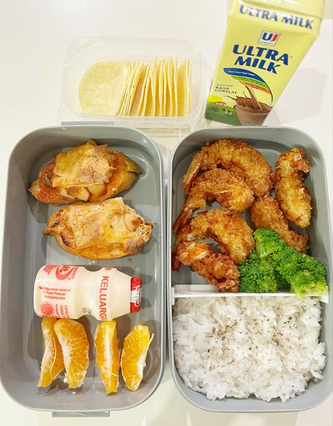 lunch box idea Aesthetic Lunch Box Ideas, Sushi Lunch Box Ideas, School Lunch Box Aesthetic, Asian Lunch Box Ideas, Aesthetic Lunch Boxes, Aesthetic Lunch Ideas For School, Packed Lunch Aesthetic, Bekal Aesthetic, Korean Lunch Box Ideas