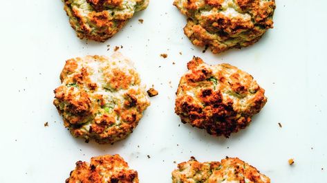 Sour Cream and Scallion Drop Biscuits Recipe | Epicurious Drop Biscuits Recipe, Sweet Banana Bread, Drop Biscuits, Biscuits Easy, Best Bread Recipe, Cinnamon Buns, Biscuit Recipe, Dinner Rolls, Bread Rolls