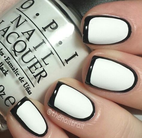 White nails with black outline Black And White Nail, Black And White Nail Designs, Unghie Nail Art, Trendy Nail Art Designs, Nail Design Inspiration, White Nail Art, White Nail Designs, Simple Nail Art Designs, White Nail