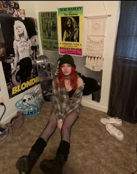 Grunge Outfits Tights, 90s Doc Martens Outfits Grunge, Flannel Tights Outfit, Flannel Grunge Aesthetic, Flannel Outfits Dress, Alt Tights Outfit, Goth Flannel Outfit, Boots And Fishnets Outfit, Patterned Tights Outfit Grunge