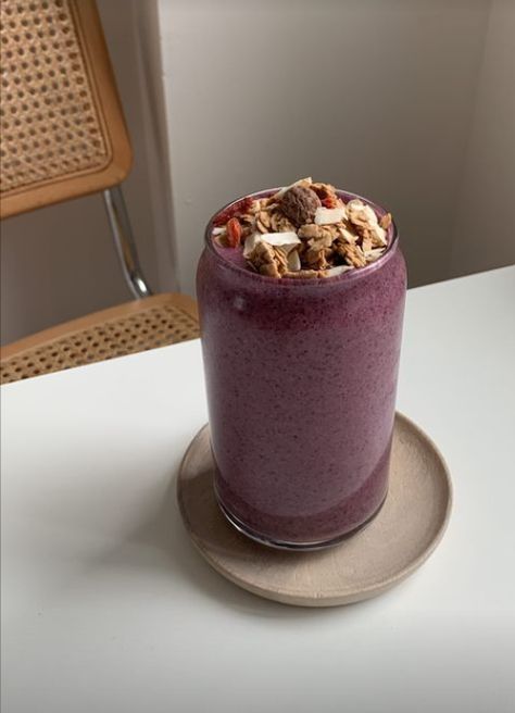 Blueberry Smoothie Aesthetic, Smoothie Aesthetic, Drinks Smoothies, Energy Booster, Acai Smoothie, Healthy Drinks Smoothies, Blueberries Smoothie, Smoothie Bowls, Berry Smoothie