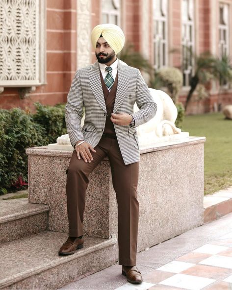 Turban Men, Coat Pant For Men, Sardar Fashion, Closer Quotes, Stylish Mens Suits, Quotes Movie, Formal Men, Formal Men Outfit, Classy Outfits Men