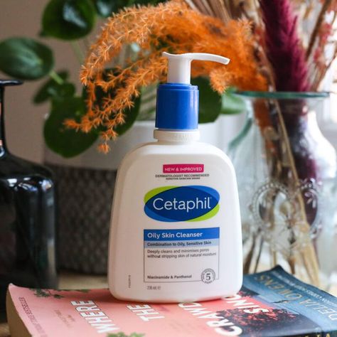 Achieve clean, calm skin with Cetaphil Gentle Skin Cleanser. Specially formulated for dry to normal and sensitive skin, it provides a gentle yet effective cleanse. Shop now!😍 ✨ Available on Offer Price of 12% Discount 😘 Use this Bohemian code: OSG0724C1P51 and claim your 12% discount https://ohsogo.com/products/cetaphil-gentle-skin-cleanser-dry-to-normal-sensitive-skin-125ml . . . . . . . . . . . . . . . . #Cetaphil #GentleSkinCleanser #SensitiveSkin #DryToNormalSkin #HydratingCleanser #D... Cetaphil Cleanser, Cleanser For Oily Skin, Gentle Skin Cleanser, Green Quotes, Hydrating Cleanser, Minimize Pores, Sensitive Skin Care, Oily Skin, Sensitive Skin