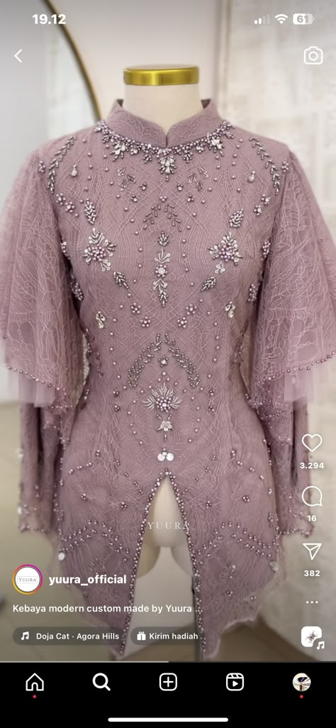 Payet Dress Brokat, Model Payet, Payet Kebaya, Dress Brokat Modern, Kebaya Lace, Wedding Dress Sketches, Kebaya Brokat, Kebaya Dress, Kebaya Muslim