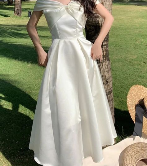 Wedding White Dress, Farewell Dresses, Classic Style Outfits, Elegant Midi Dresses, Prom Dress Inspiration, Everyday Fashion Outfits, Korean Fashion Dress, Kawaii Dress, Wedding White