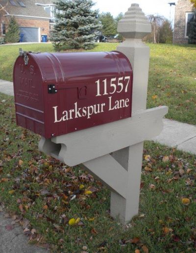 Red Mailbox, Residential Mailboxes, Mailbox Makeover, Mailbox Landscaping, Diy Mailbox, Unique Mailboxes, Mulch Landscaping, Small Yard Landscaping, Custom Mailboxes