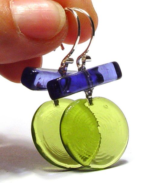 Lampwork Glass Beads Jewelry, Lampwork Bead Jewelry, Fused Glass Earrings, Glass Fusing Projects, Glass Bead Earrings, Y2k Accessories, Lampwork Earring, Glass Beads Jewelry, Glass Jewellery