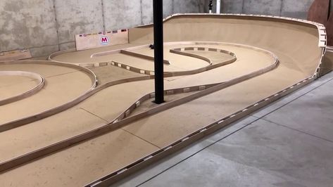 Rc Drift Cars Custom, Rc Drift Track, Rc Rock Crawler Track, Rc Rock Crawler Course, Crawler Course, Rc Car Track, Diy Stand, Diy Rc Cars, Race Car Track