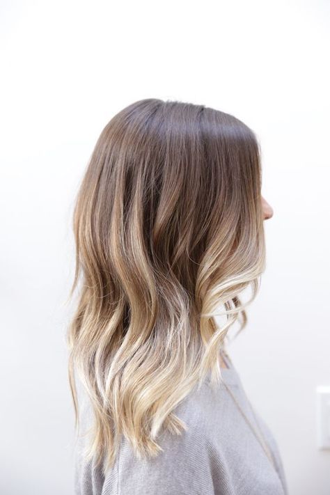 Melted Honey Ombré | Boring brunette? Not around here. If you’re new to coloring your hair or you don’t want a drastic change, an ombré look might be just what you need. Traditionally, ombré hair colors transition from a darker color at the roots to a lighter color at the tips. With hand-painted techniques like balayage, ombré color jobs look more natural than ever. Sombré, or subtle ombré, is an even more light-handed version of the trend. There are some incredible hair color ideas for Hair Blonde Ombre, Boliage Hair, Ombre Colour, Brown Ombre Hair Color, Blond Ombre, Ombre Blond, Brown Ombre Hair, Balayage Ombré, Subtle Ombre