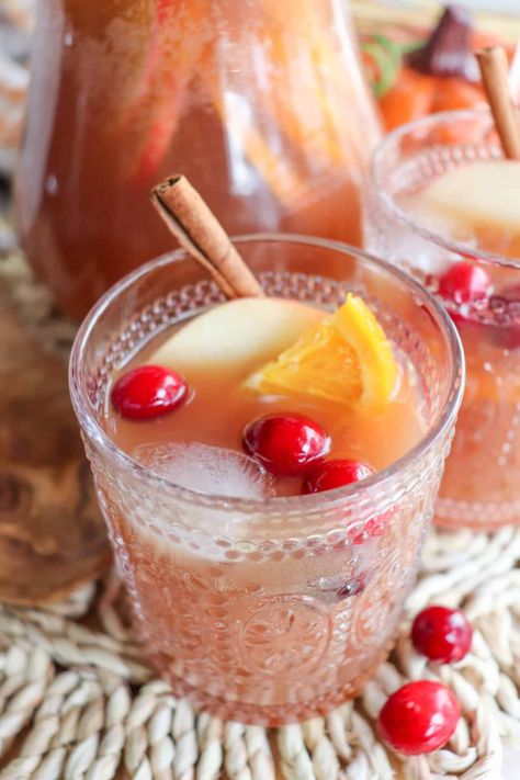 Easy Thanksgiving Punch Recipe (Non Alcoholic) Virgin Thanksgiving Punch, Thanksgiving Day Punch Recipes, Thanksgiving Non Alcoholic Drink, Thanksgiving Drinks Non Alcoholic Punch Bowl, Fall Non Alcoholic Drinks Punch Recipes, Easy Thanksgiving Punch Non Alcoholic, Thanksgiving Punch With Sherbert, Nonalcoholic Thanksgiving Punch, Thanksgiving Day Drinks Non Alcoholic