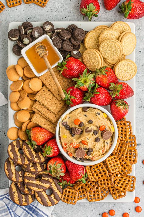 Peanut Butter Cookie Dough Dip, Smoothie Detox Diet, Book Club Food, Cup Cookie, Fertility Smoothie, Butter Cookie Dough, Healthy Foods To Make, Dessert Dip, Cookie Dough Dip