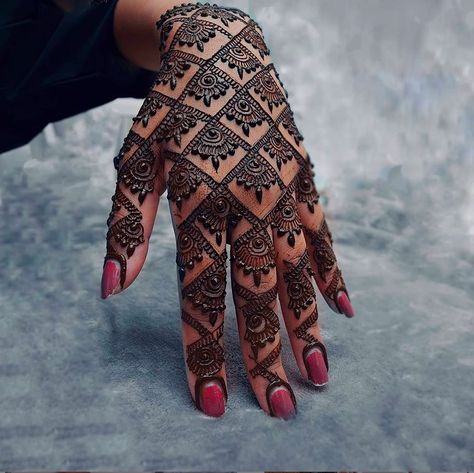 Diwali Mehndi Designs, Mehndi Designs For Diwali, Diwali Mehndi, Mehndi Design Simple, Simple Arabic Mehndi, Easy Mehndi Design, Simple Mehendi Designs, Easy Mehndi, Latest Henna Designs