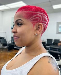 Tarik Mallett 💈 DreamCutsBarberLounge (@dreamcutsbarberlounge) • Instagram photos and videos Shaved Side Designs, Hair Cuts For Black Women, Fade Haircut Women, Haircut For Black Women, Undercut Hair Designs, Buzzed Hair Women, Taper Cut, Short Dyed Hair, Shaved Hair Women