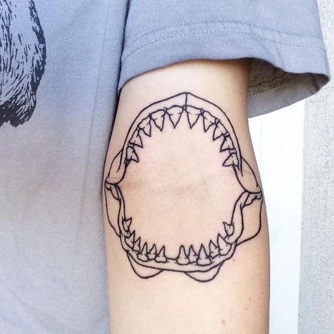 shark jaw Shark Mouth Tattoo, Shark Jaws Tattoo, Jaw Tattoo, Shark Tooth Tattoo, Hai Tattoo, Mouth Tattoo, Shark Jaw, Tooth Tattoo, Shark Mouth