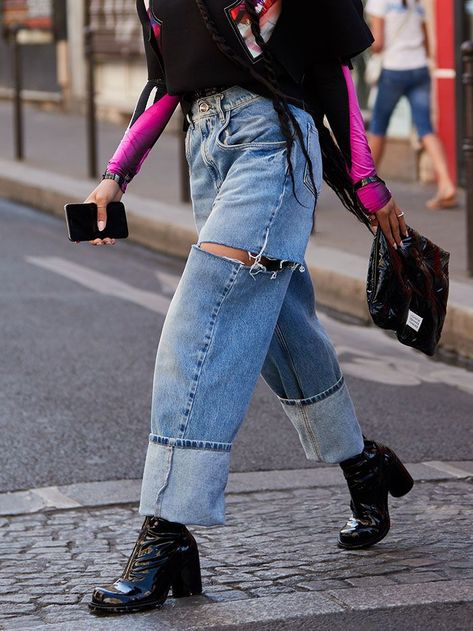 Wide Cuffed Jeans Outfit, Cuffed Jeans Outfit 2023, Large Cuff Jeans Outfit, Wide Cuff Jeans Outfit, Big Cuff Jeans Outfit, Cuff Jeans Outfit, 2023 Grunge, Cuffed Jeans Outfit, Wide Jeans Outfit