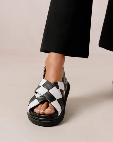 Marshmallow Scacchi Black & White | Platform sandals - ALOHAS Alohas Marshmallow, Checkered Heels, White Platform Sandals, White Leather Sandals, Caged Sandals, Black Aviators, Slingback Sandals, Casual Shoe, White Sandals