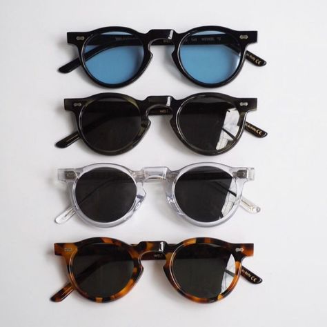 Sunglasses Aesthetic Male, Man Sunglasses, Glasses Inspiration, Retro Eyeglasses, Mens Glasses Fashion, Glasses Trends, Transparent Frame, Sunglasses Mens, Indian Men Fashion