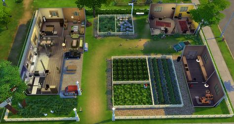 Animal Farmhouse | Sims 4 Houses Animal Farm Layout, Sims 4 Farm, Sims 4 Farmhouse, Farmhouse Layout, The Sims 4 Lots, Sims 4 Challenges, The Sims 4 Pc, Farm Plans, Farm Layout