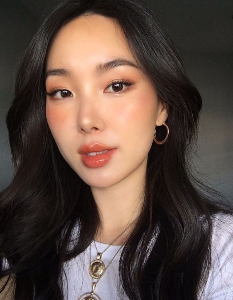 Makeup Ala Korea, Makeup Asia, Makeup Ulzzang, Make Up Gold, Korean Makeup Tips, Korean Makeup Look, Makeup Korean, Cute Eyeshadow Looks, Korean Makeup Tutorials