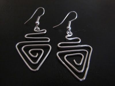 Wire Wrapped Jewelry Diy, Astuces Diy, Wire Jewelry Designs, Surgical Steel Earrings, Wrapped Earrings, Diy Wire Jewelry, Wire Work Jewelry, Diy Rings, Handmade Wire Jewelry