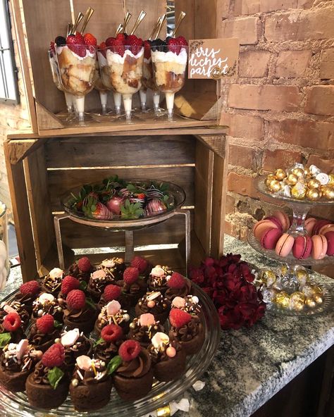 Maroon Wedding Dessert Table, Wine Theme Dessert Table, Burgundy Candy Table, Red Roses Dessert Table, Burgundy Dessert Table, Red And Gold Dessert Table, Burgundy Birthday Party Ideas, Burgundy And Gold Quinceanera Theme, Red Dessert Table