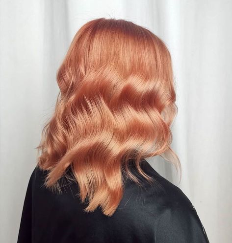 20 Best Peach Hair Color Ideas and Undertones for Summer 2020 Golden Peach Hair, Ginger Peach Hair, Dark Peach Hair, Peach Colored Hair, Peach Hair Dye, Sananda Maitreya, Peach Blonde, Peach Hair Color, Color Hair Styles