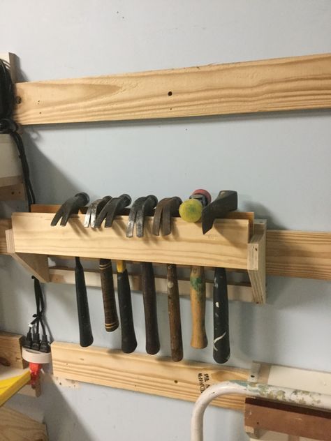 Hammer Holder Ideas, Diy Hammer Holder, French Cleat Hammer Holder, Workbench Island, Hammer Rack, Workshop Trailer, Woodwork Workshop, Cleat Storage, French Cleat Storage