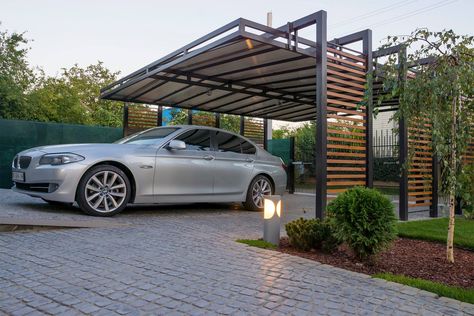 Carport Shade, Functional Garage, Car Porch Design, Modern Pergola Designs, Building A Carport, Modern Carport, Garage Extension, Carport Ideas, Diy Carport