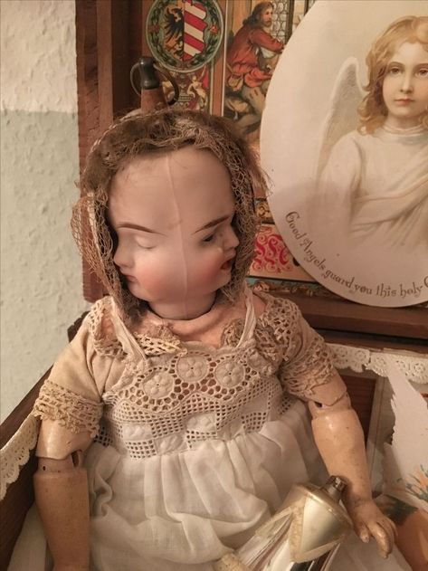 Creepy Toys, Broken Doll, Haunted Dolls, Victorian Dolls, Doll Painting, Creepy Dolls, Old Dolls, Doll Repaint, Bisque Doll