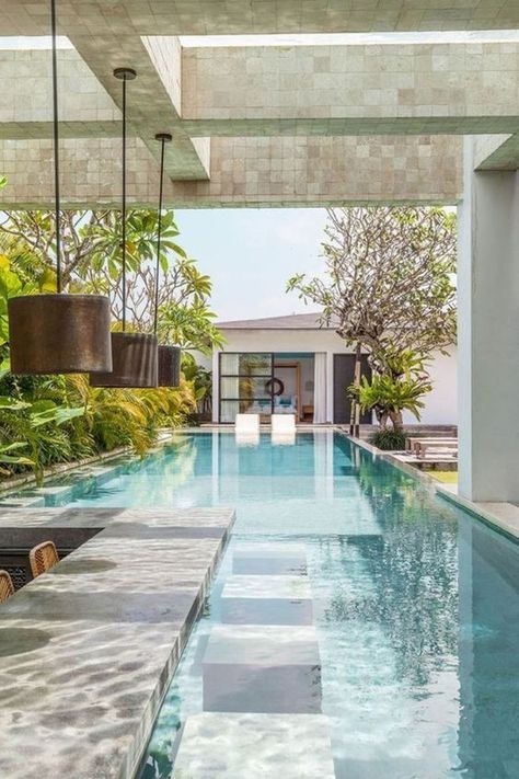 70 Must-See Pinterest Swimming Pool Design Ideas and Tips Luxury Swimming Pools, Indoor Swimming Pool, Bali House, Casa Country, Luxury Pools, Modern Pools, Dream Pools, Backyard Pool Designs, Swimming Pools Backyard