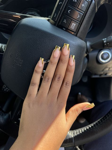 Short Gold Chrome French Tip Nails, 20th Bday Nails, Black And Gold Nails Short, Getting Acrylic Nails, Braids Edges, Gold Tip Nails, Short Classy Nails, Biab Nails, Gold Chrome Nails