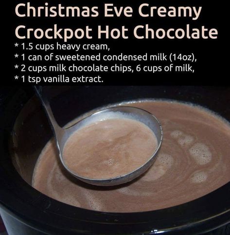 Creamy Crockpot Hot Chocolate, Crockpot Hot Chocolate, Christmas Hot Chocolate, Homemade Hot Chocolate, Hot Cocoa Bar, Chocolate Caliente, Hot Chocolate Bars, Christmas Brunch, Hot Chocolate Recipes