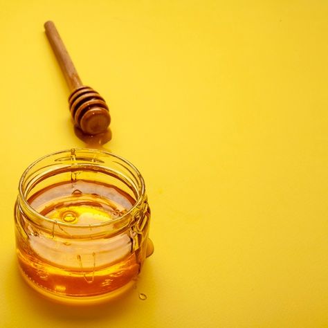 Photo Jar, Heathy Snack, Honey Art, Aesthetic Health, Honey Photography, Tattoo Health, Health Fitness Food, Honey Bottles, Honey Shop