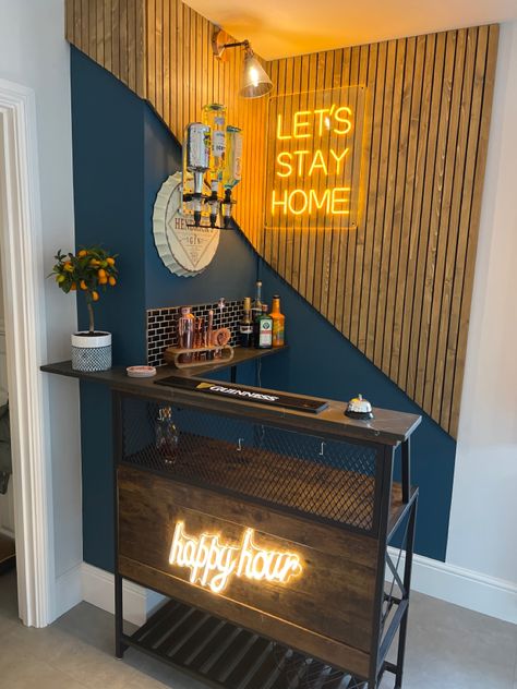 Bar Wall Color Ideas, Mini Bar On Wall, Bar Entryway Ideas, Mini Wall Decor, Apartment Mini Bar Ideas, Home Bar Decor Ideas Accent Walls, Bar Wall Apartment, Bar Living Room Ideas Small Spaces, Small Wall Bar Ideas