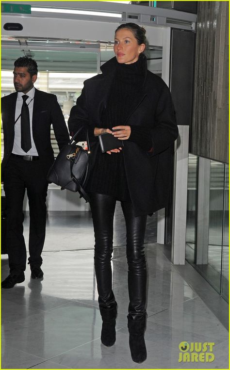 gisele bundchen celebrates wedding anniversary at paris fashion week 11 Gisele Bundchen heads into Charles De Gaulle Airport to fly out after attending some events held during Paris Fashion Week on Thursday (February 27) in Paris, France.… Gisele Bundchen Winter Style, Gisele Bundchen Tom Brady, Gisele Style, Tom Brady Photos, Leather Leggings Fashion, Charles De Gaulle Airport, 2023 Outfits, Blue Outfits, Woman Sweater