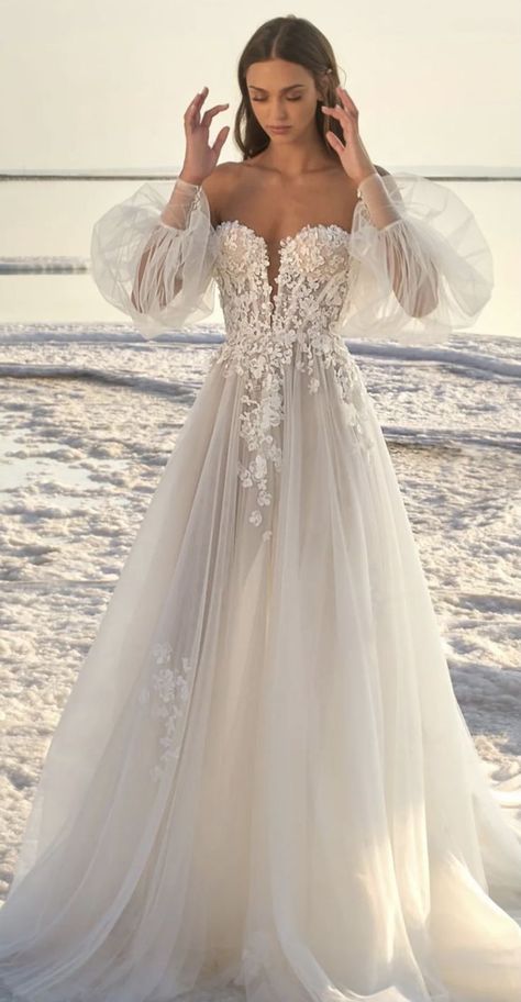 Gowns Aesthetic, Wedding Frocks, Gowns Elegant, Beach Wedding Dresses, Boheme Chic, Wedding Dress Guide, Lace Beach Wedding Dress, Dream Wedding Ideas Dresses, Wedding Dress Fabrics